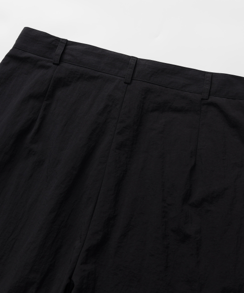 FLAWSROOM（フローズルーム）の「Side Two Tuck Balloon Pants [BLACK]（その他パンツ・メンズ・その他・LARGE/MEDIUM）」の7枚目の写真