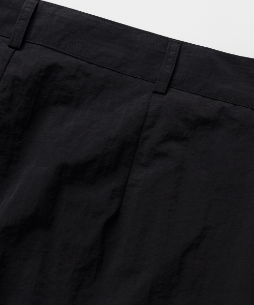 FLAWSROOM（フローズルーム）の「Side Two Tuck Balloon Pants [BLACK]（その他パンツ・メンズ・その他・LARGE/MEDIUM）」の8枚目の写真