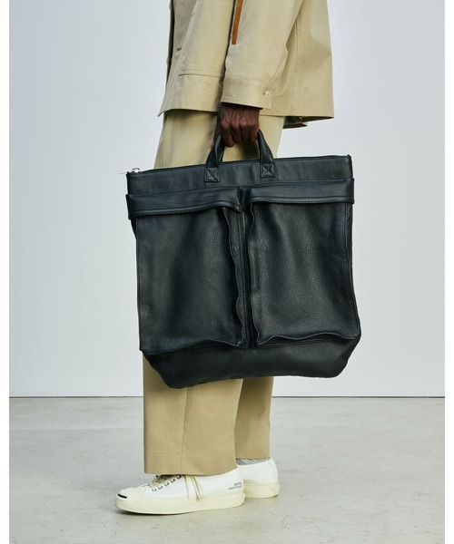 SOPHNET.（ソフネット）の「LEATHER HELMET BAG（ショルダーバッグ・メンズ・ブラック・FREE）」の2枚目の写真