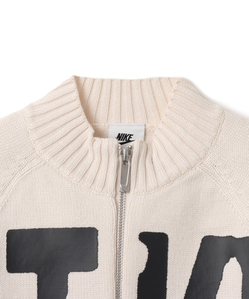 NIKE（ナイキ）の「NIKE AS W NSW STREET GRAPHIC FZ SWEATER / ナイキ ウィメンズ ストリート グラフィック フルジップ セーター【SP】（ニット/セーター・レディース・アイボリー・L/M/S）」の2枚目の写真