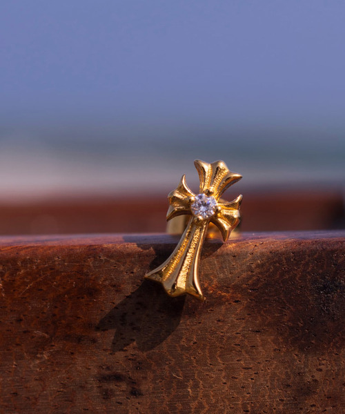 IRIEBEACH(アイリービーチ)の「cross CZ stud pierce/【ハワイアンジュエリー】【サージカルステンレス】【金属アレルギー対応】【IRIEBEACH / アイリービーチ】つけっぱなしOK(ピアス(片耳用)・レディース・ピンク/ゴールド/シルバー・FREE)」の5枚目の写真