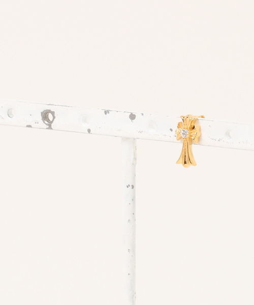 IRIEBEACH(アイリービーチ)の「cross CZ stud pierce/【ハワイアンジュエリー】【サージカルステンレス】【金属アレルギー対応】【IRIEBEACH / アイリービーチ】つけっぱなしOK(ピアス(片耳用)・レディース・ピンク/ゴールド/シルバー・FREE)」の17枚目の写真
