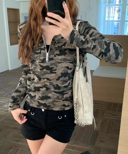 ViViDAY（ビビデー）の「カモフラ柄ジップアップ長袖カットソー（Tシャツ/カットソー・レディース・カーキ/グレー・M）」の9枚目の写真