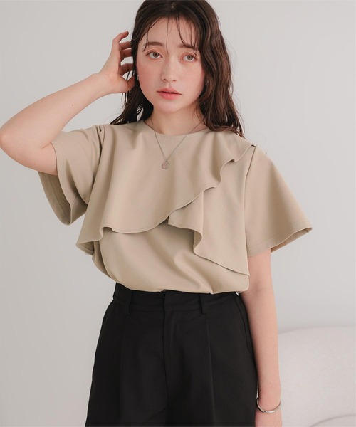 titivate(ティティベイト)の「機能性カットソーフレアデザイントップス(Tシャツ/カットソー・レディース・ブラウン/ホワイト/ライトブルー/グレイッシュベージュ/ブラック/チャコール・M/S)」の7枚目の写真