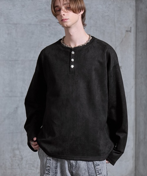 SERACE（セラス）の「【SERACE】Suede like loose henry neck long tee / スウェードライクルーズヘンリーネックロンT（Tシャツ/カットソー・メンズ・グレー/ブラック・S/M/L）」の4枚目の写真