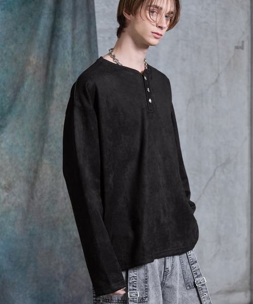 SERACE（セラス）の「【SERACE】Suede like loose henry neck long tee / スウェードライクルーズヘンリーネックロンT（Tシャツ/カットソー・メンズ・グレー/ブラック・S/M/L）」の9枚目の写真