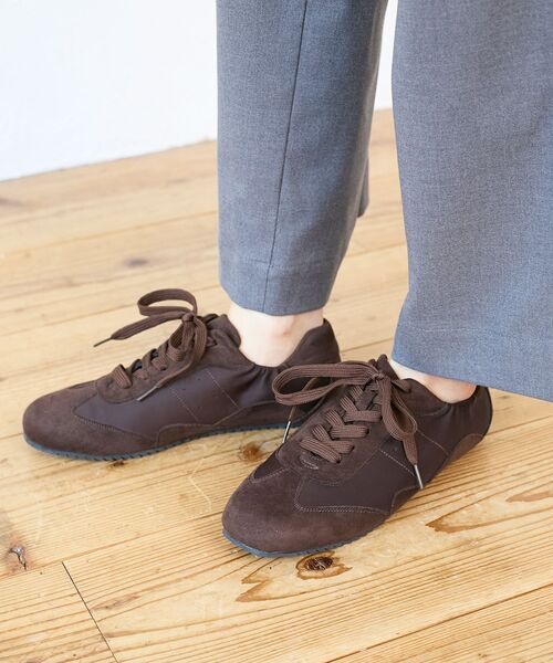 le.coeur blanc（ルクールブラン）の「《WEB限定アイテム》ローカットフラットスニーカー（スニーカー・レディース・アイボリー/ブラック/ブラウン・36/37/38/39）」の9枚目の写真