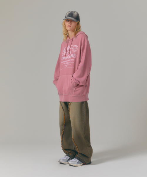 LMCの「OVERDYED CITIZEN STANDARD HOODIE pink(パーカー・メンズ・その他・S/M/L/XL)」の2枚目の写真