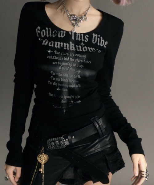 NANEA(ナネア)の「ロゴプリント ワイドネックロングTシャツ(Tシャツ/カットソー・レディース・ブラック・LARGE/MEDIUM/SMALL)」の7枚目の写真