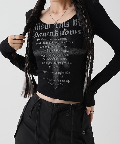 NANEA(ナネア)の「ロゴプリント ワイドネックロングTシャツ(Tシャツ/カットソー・レディース・ブラック・LARGE/MEDIUM/SMALL)」の4枚目の写真