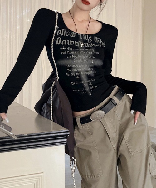 NANEA(ナネア)の「ロゴプリント ワイドネックロングTシャツ(Tシャツ/カットソー・レディース・ブラック・LARGE/MEDIUM/SMALL)」の3枚目の写真