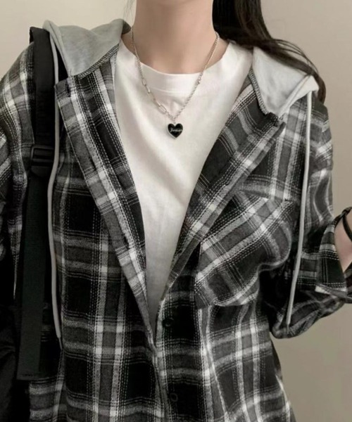 SPIGA（スピーガ）の「ﾁｪｯｸｼｬﾂﾌｰﾃﾞｨ（パーカー・レディース・ブラック/ネイビー・X-LARGE/LARGE/MEDIUM/SMALL）」の7枚目の写真