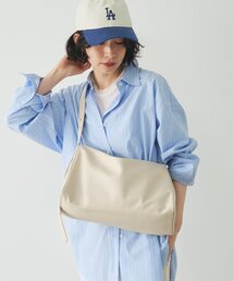 russet | トライアングルショルダーバッグ(ショルダーバッグ)