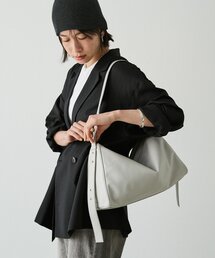 russet | トライアングルショルダーバッグ(ショルダーバッグ)