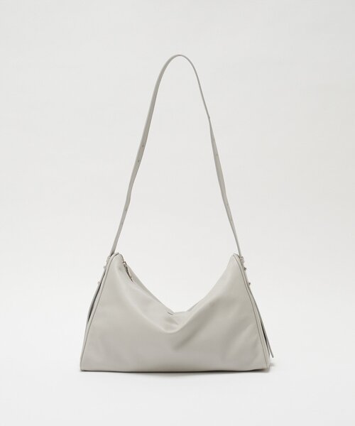 russet(ラシット)の「トライアングルショルダーバッグ(ショルダーバッグ・レディース・アイボリー/ブラック/ライトグレー・FREE)」の6枚目の写真