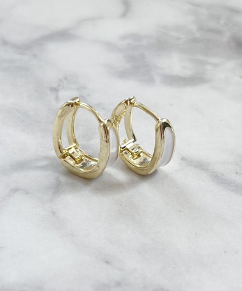 yu-ka(ユーカ)の「YU-KA:レトロフープピアス retro hoop pierce(ピアス(両耳用)・レディース・ブルー/ホワイト・FREE)」の5枚目の写真