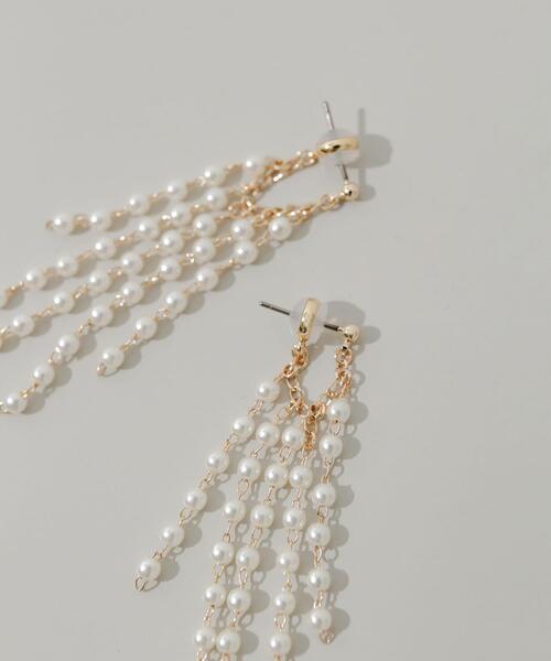 SMELLY(スメリー)の「パールフリンジピアス(ピアス(両耳用)・レディース・ゴールド系その他・-)」の3枚目の写真