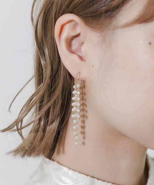 SMELLY(スメリー)の「パールフリンジピアス(ピアス(両耳用)・レディース・ゴールド系その他・-)」の6枚目の写真