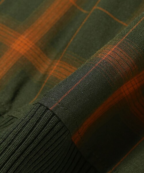 BEAMS PLUS(ビームスプラス)の「Half Zip Panel Polo Ombre Plaid(ポロシャツ・メンズ・ネイビー/オリーブ・LARGE/X-LARGE/SMALL/MEDIUM)」の8枚目の写真
