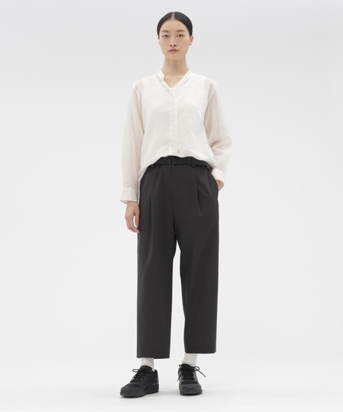 MARGARET HOWELL（マーガレットハウエル）の「COTTON SILK STRIPE（シャツ/ブラウス・レディース・ホワイト/ブルー/グレー・1/2）」の4枚目の写真