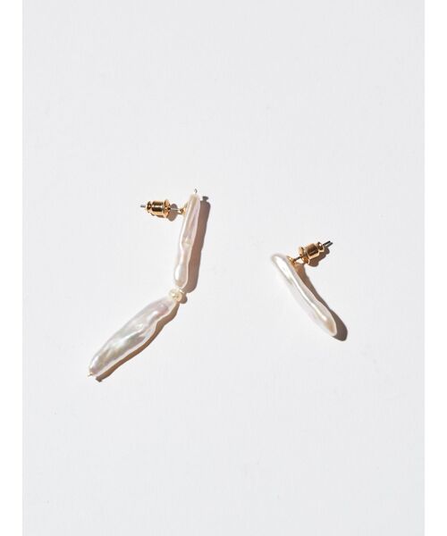 ELENDEEK(エレンディーク)の「スティックパールピアス(ピアス(両耳用)・レディース・オフホワイト・FREE)」の1枚目の写真