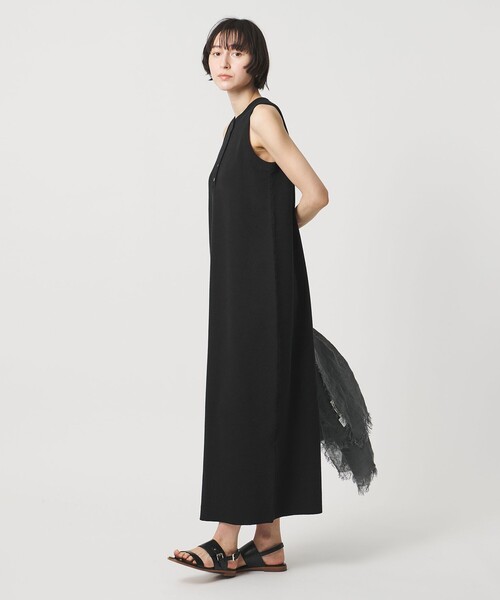 SACRA(サクラ)の「<SACRA>ヘンリーネック ノースリーブ ワンピース(ワンピース・レディース・ホワイト/ブラック・38)」の3枚目の写真