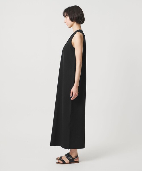 SACRA(サクラ)の「<SACRA>ヘンリーネック ノースリーブ ワンピース(ワンピース・レディース・ホワイト/ブラック・38)」の9枚目の写真