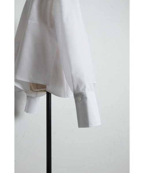 ARVELLIA(アルベリア)の「FLARE HEM PLEATED SHIRT(シャツ/ブラウス・レディース・イエロー/ホワイト・M)」の21枚目の写真