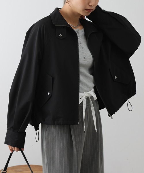 COLONY 2139(コロニートゥーワンスリーナイン)の「裾ドロストZIPブルゾン(ブルゾン・レディース・ブラック/グレイッシュベージュ・FREE)」の2枚目の写真