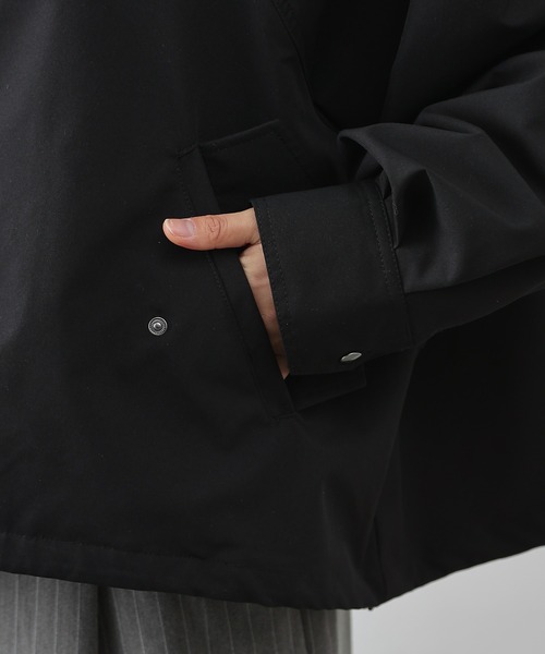 COLONY 2139(コロニートゥーワンスリーナイン)の「裾ドロストZIPブルゾン(ブルゾン・レディース・ブラック/グレイッシュベージュ・FREE)」の16枚目の写真