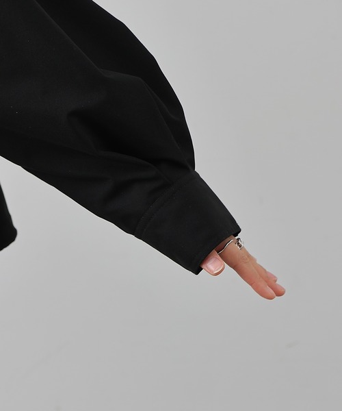 COLONY 2139(コロニートゥーワンスリーナイン)の「裾ドロストZIPブルゾン(ブルゾン・レディース・ブラック/グレイッシュベージュ・FREE)」の14枚目の写真