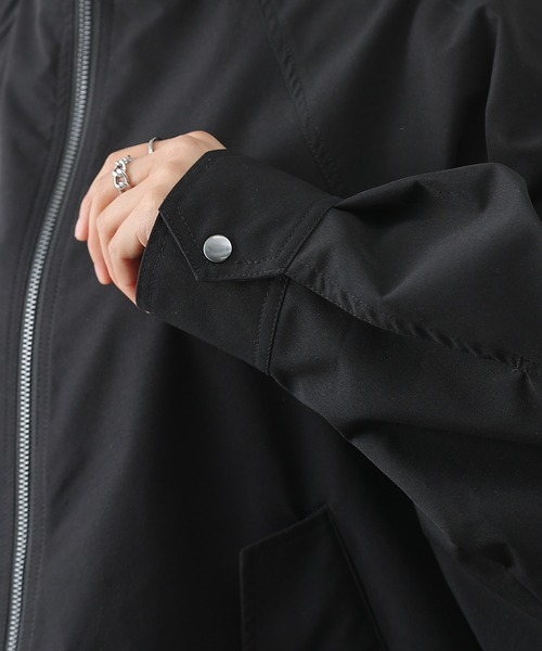 COLONY 2139(コロニートゥーワンスリーナイン)の「裾ドロストZIPブルゾン(ブルゾン・レディース・ブラック/グレイッシュベージュ・FREE)」の15枚目の写真