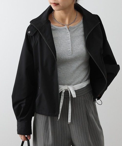 COLONY 2139(コロニートゥーワンスリーナイン)の「裾ドロストZIPブルゾン(ブルゾン・レディース・ブラック/グレイッシュベージュ・FREE)」の10枚目の写真