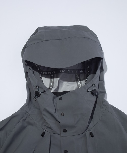 F/CE. （エフシーイー）の「F/CE. PERTEX WATERPROOF LAYERING SHELL / エフシーイー パーテックス ウォータープルーフ レイヤリング シェル（ナイロンジャケット・メンズ・ブラック/グレー・SMALL/MEDIUM/LARGE）」の7枚目の写真