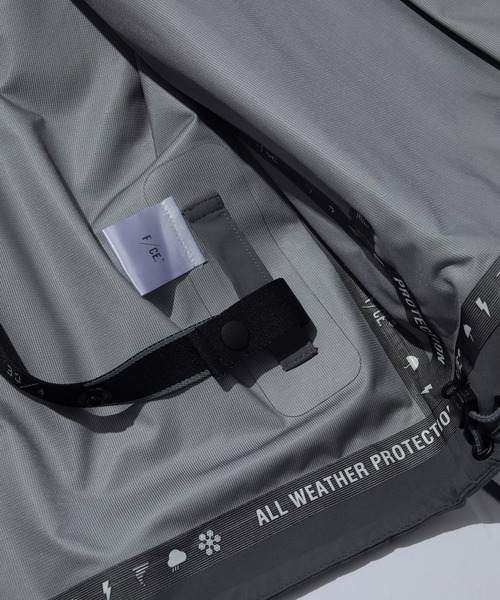 F/CE. （エフシーイー）の「F/CE. PERTEX WATERPROOF LAYERING SHELL / エフシーイー パーテックス ウォータープルーフ レイヤリング シェル（ナイロンジャケット・メンズ・ブラック/グレー・SMALL/MEDIUM/LARGE）」の15枚目の写真