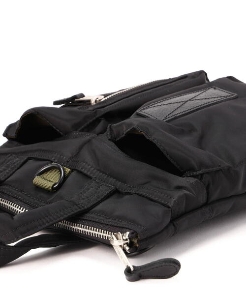 AVIREX（アヴィレックス）の「FLIGHT NYLON "SMALL HELMET BAG" / フライト ナイロン スモール ヘルメットバッグ / AVIREX / アヴィレックス（ショルダーバッグ・メンズ・その他10/ブラック・F）」の14枚目の写真