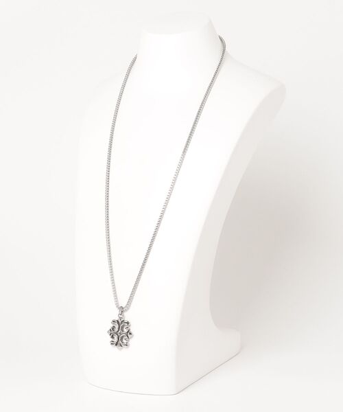 Guess（ゲス）の「REBEL REBEL 26'' 4G Rebel Charm Necklace アクセサリー ネックレス（ネックレス・レディース・シルバー・ONE SIZE）」の3枚目の写真