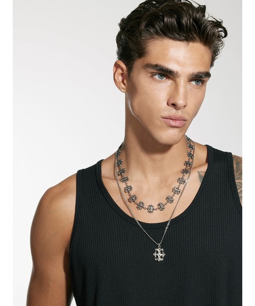 Guess（ゲス）の「REBEL REBEL 26'' 4G Rebel Charm Necklace アクセサリー ネックレス（ネックレス・レディース・シルバー・ONE SIZE）」の4枚目の写真