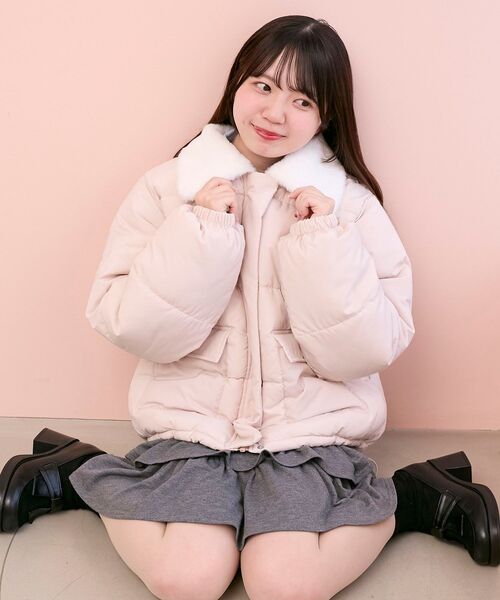 MAJESTIC LEGON(マジェスティックレゴン)の「ファー襟中綿ブルゾン(ブルゾン・レディース・ピンク・MEDIUM)」の9枚目の写真