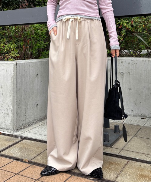 ISOOK(アイスー)の「【ISOOK / アイスー】配色ドロストイージーワイドパンツ / イージーケア タフタ タックパンツ リラックスパンツ ZOZOTOWN限定(チノパンツ・レディース・ブラック/ベージュ・FREE)」の12枚目の写真