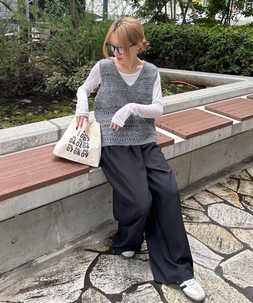 ISOOK(アイスー)の「【ISOOK / アイスー】配色ドロストイージーワイドパンツ / イージーケア タフタ タックパンツ リラックスパンツ ZOZOTOWN限定(チノパンツ・レディース・ブラック/ベージュ・FREE)」の21枚目の写真