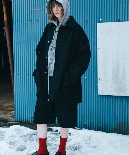 soduk（スドーク）の「bigger bigger denim jacket（デニムジャケット・レディース・インディゴブルー/ブラック・ONE SIZE）」の7枚目の写真