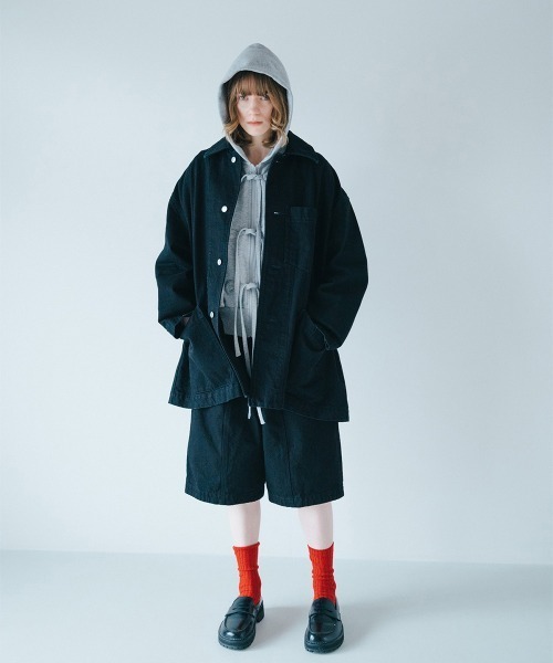 soduk（スドーク）の「bigger bigger denim jacket（デニムジャケット・レディース・インディゴブルー/ブラック・ONE SIZE）」の20枚目の写真
