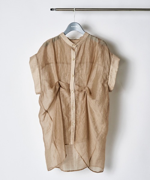 RUMCHE（ラムシェ）の「Layered Tuck Sleeveless Blouse / レイヤードタックノースリーブブラウス（シャツ/ブラウス・レディース・ネイビー/ベージュ・FREE）」の18枚目の写真