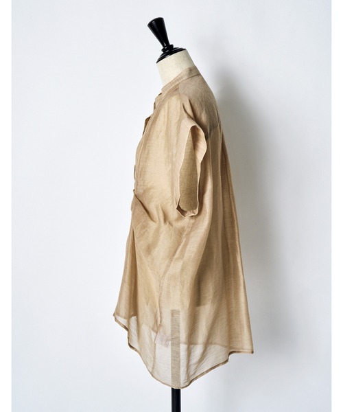RUMCHE（ラムシェ）の「Layered Tuck Sleeveless Blouse / レイヤードタックノースリーブブラウス（シャツ/ブラウス・レディース・ネイビー/ベージュ・FREE）」の21枚目の写真