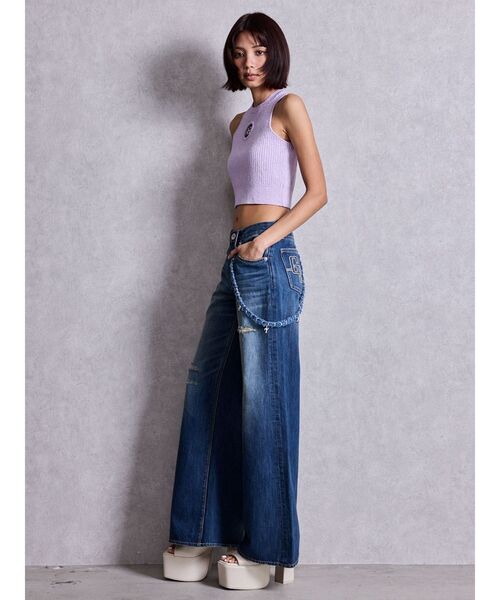GYDA(ジェイダ)の「ミドルウエストGYDA chainワイドデニムパンツ(デニムパンツ・レディース・ブルー/ライトブルー・MEDIUM/SMALL)」の11枚目の写真