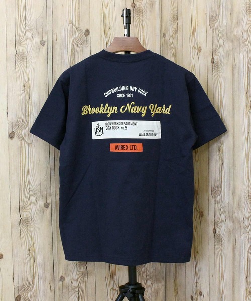AVIREX(アヴィレックス)の「S/S PATCHED TEE "Brooklyn"(Tシャツ/カットソー・メンズ・オレンジ/ネイビー/ブラック/ホワイト・L/XXL/XL/M)」の3枚目の写真