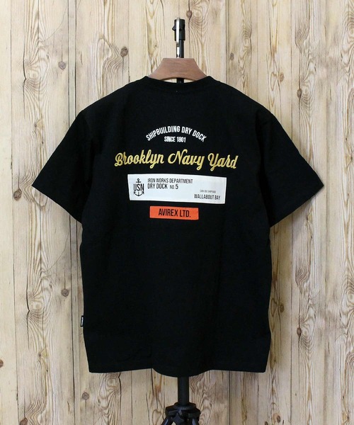 AVIREX(アヴィレックス)の「S/S PATCHED TEE "Brooklyn"(Tシャツ/カットソー・メンズ・オレンジ/ネイビー/ブラック/ホワイト・L/XXL/XL/M)」の2枚目の写真
