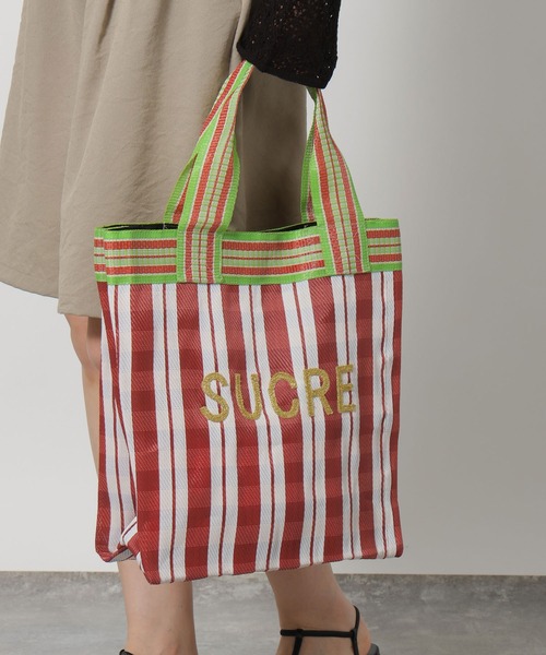 LAKOLE(ラコレ)の「ロゴ刺繍スクエアトートバッグ / 638621(トートバッグ・レディース・レッド/ブラック/ブルー・FREE)」の1枚目の写真