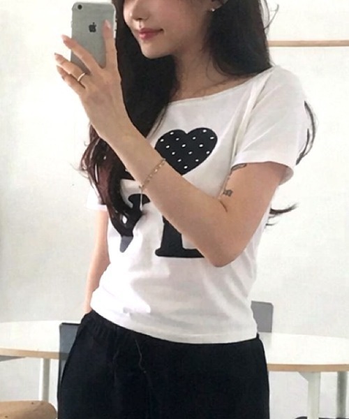 SHEENA(シーナ)の「LOVEドットロゴワンショルダーTシャツ(Tシャツ/カットソー・レディース・ブラック/ホワイト・M)」の14枚目の写真